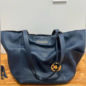 GUC navy Michael kors xl ashbury hobo bag
